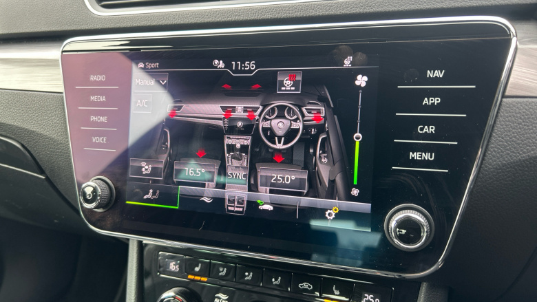 Skoda Superb 1.4 TSI iV SE L DSG 5dr Hatchback